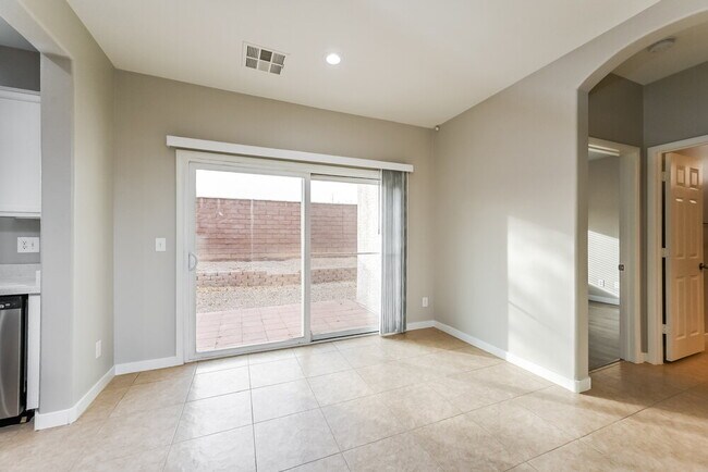10111 Deep Glen St, Las Vegas, NV 89178 - photo 6