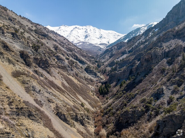 Battle Creek Falls Trail Head is a popular hike for locals of Scratch Gravel.