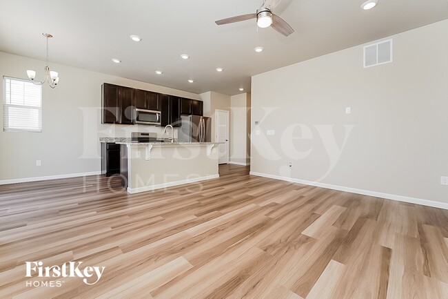 1902 Villageview Ln, Castle Rock, CO 80104 - photo 4