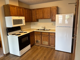 950 49th Ave Unit 3, Goodview, MN 55987