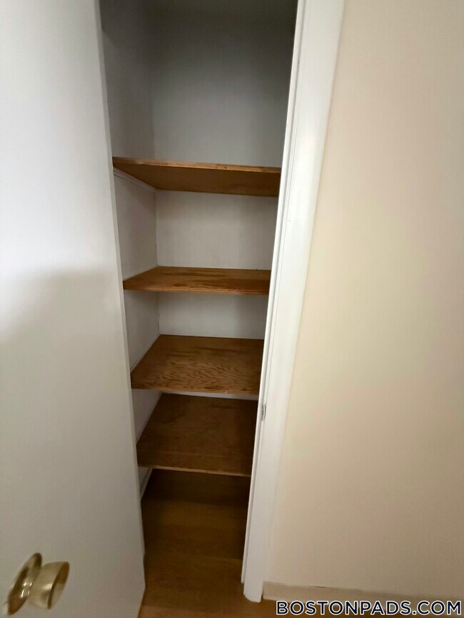 8 Riverside St unit 3-2, Watertown, MA 02472 - photo 4