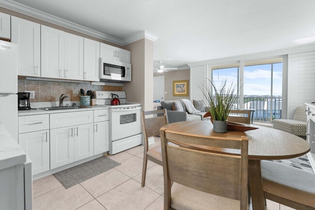 5600 Bonita Beach Rd SW unit FL8-ID1352872P, Bonita Springs, FL 34134 - photo 7