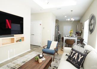 7111 N 59th Ln Unit 4, Alton, TX 78573