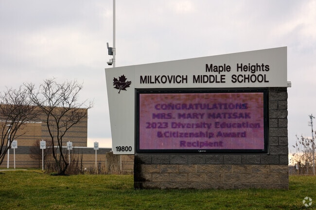 Milkovich Middle School, Maple Heights