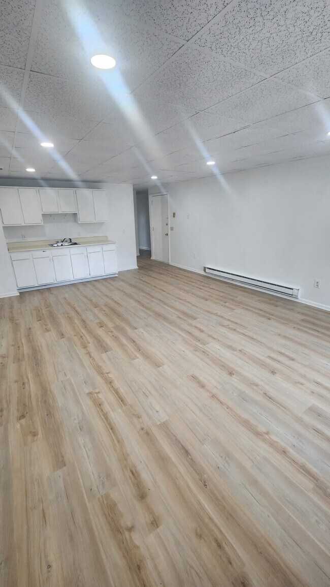 38 W Main St Unit Upper, Fredonia, NY 14063