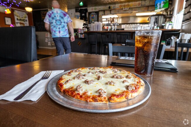 Whatever your favorite toppings, Parkway Pizza has you covered in Bronx Park.