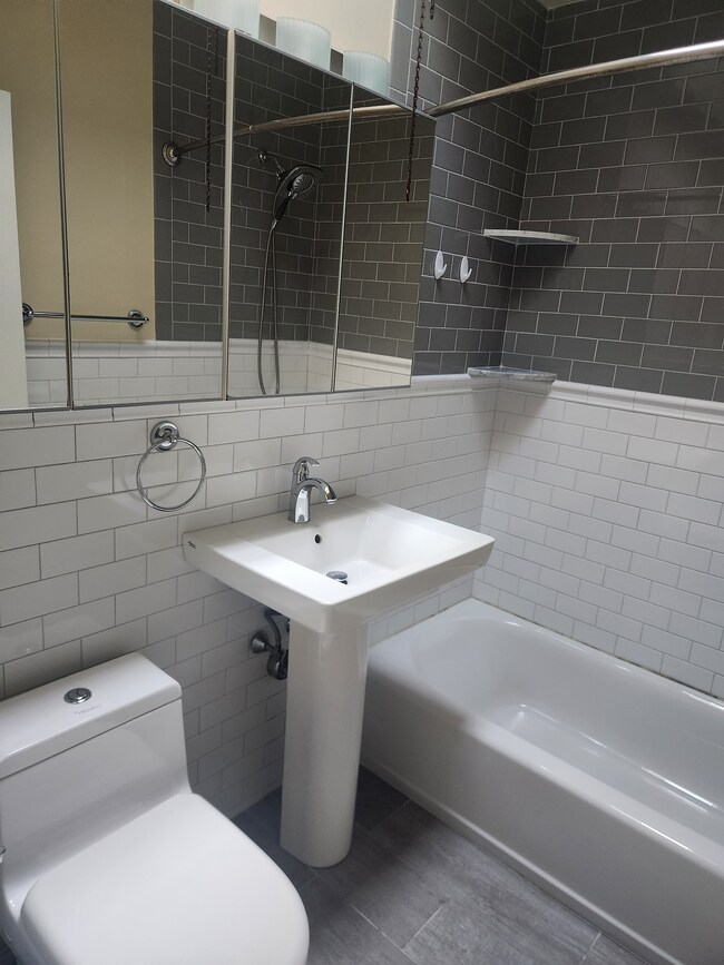 1855 Beyer Ave unit 2 FL, Philadelphia, PA 19115 - photo 2