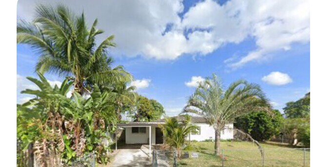 14721 Pierce St, Miami, FL 33176 - photo 2