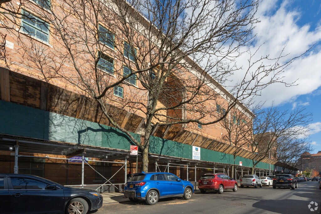 Parkside Preparatory Academy is on Parkside Avenue in Brooklyn.