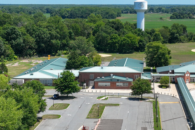 Southampton Twp School #2 received a C+ rating from Niche.