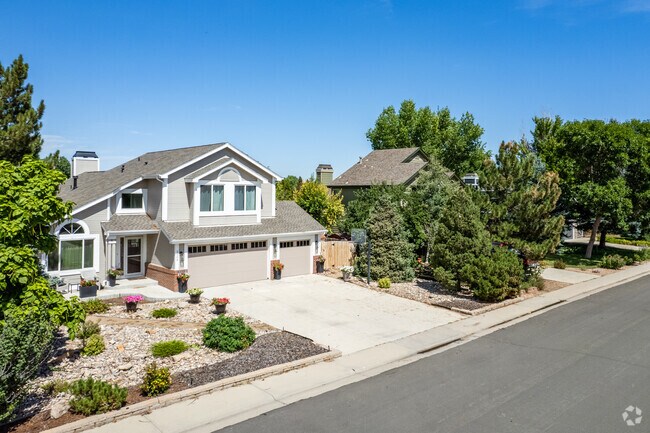 Newly built two story homes with three car garages in Highland Park South, Broomfield, Colorado.