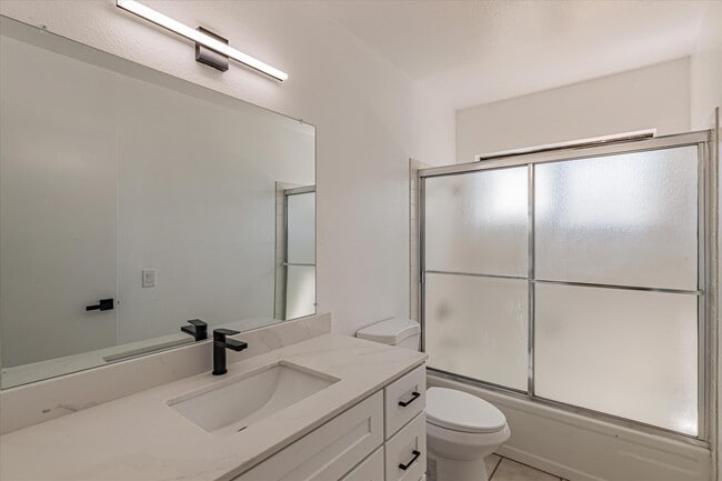 25700 University Ct unit 323, Hayward, CA 94542 - photo 4