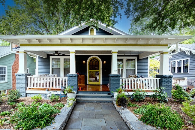 Old North Durham places its residents in the heart of Durham and close to everything.