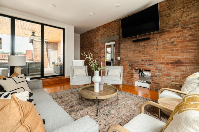 1201 Jackson St unit ID1245479P, Cincinnati, OH 45202 - photo 2