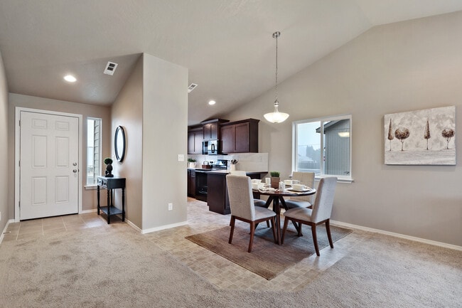 139 Bitters Lp, Grandview, WA 98930 - photo 3