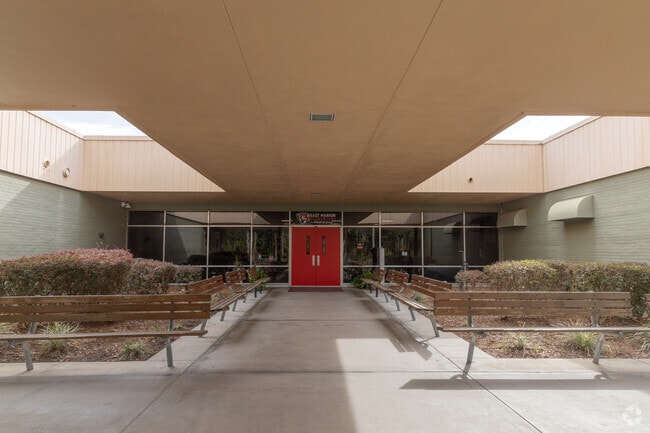 East Marion Elementary School provides education in 
Eastern Marion County.