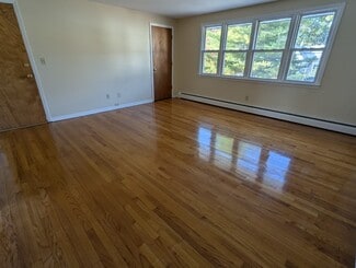 101 Webb St Unit 4, Hamden, CT 06517