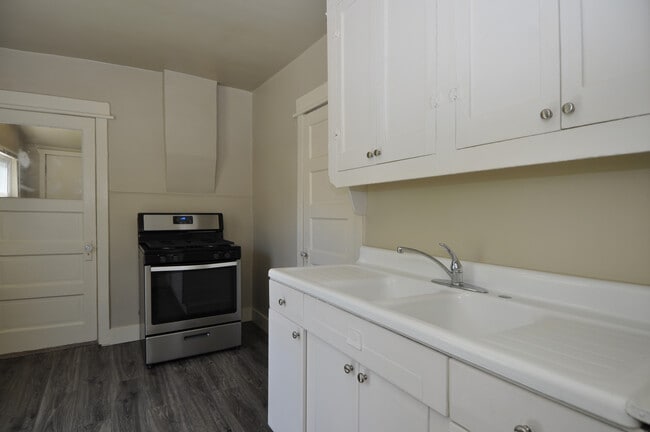 155 W Paxton Ave unit 155 W Paxton, Salt Lake City, UT 84101 - photo 6