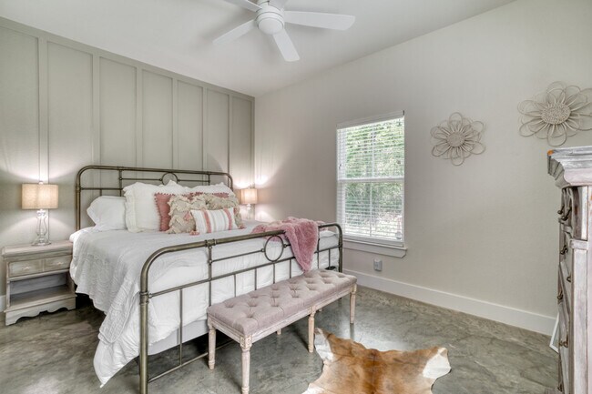 8300 Lone Star Rd unit ID1328077P, Washington, TX 77880 - photo 4