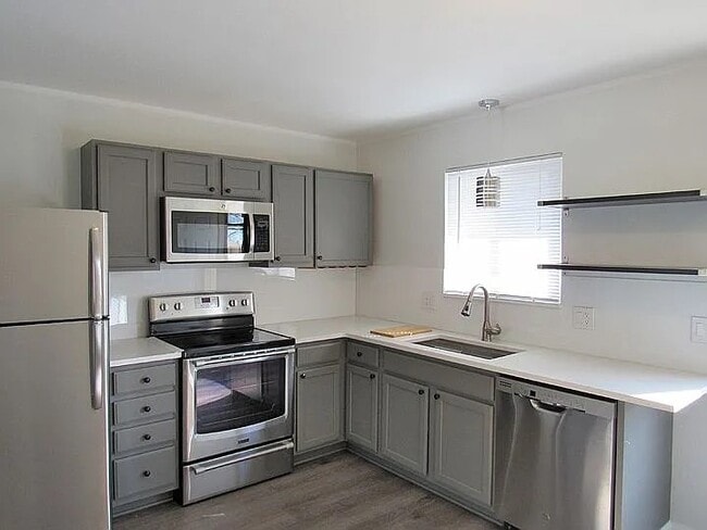 Kitchen-Stainless Steel Appliances