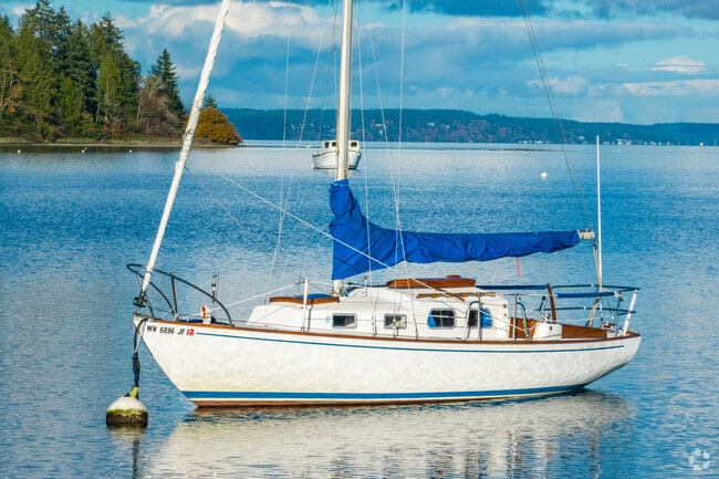 Set sail on the many bodies of water bordering Key Center.