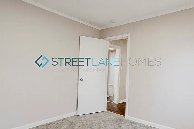 723 3rd St, Shelbyville, IN 46176 - photo 7