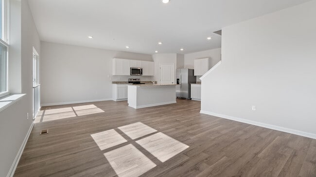 562 Atkinson St, Shenandoah Junction, WV 25442 - photo 6