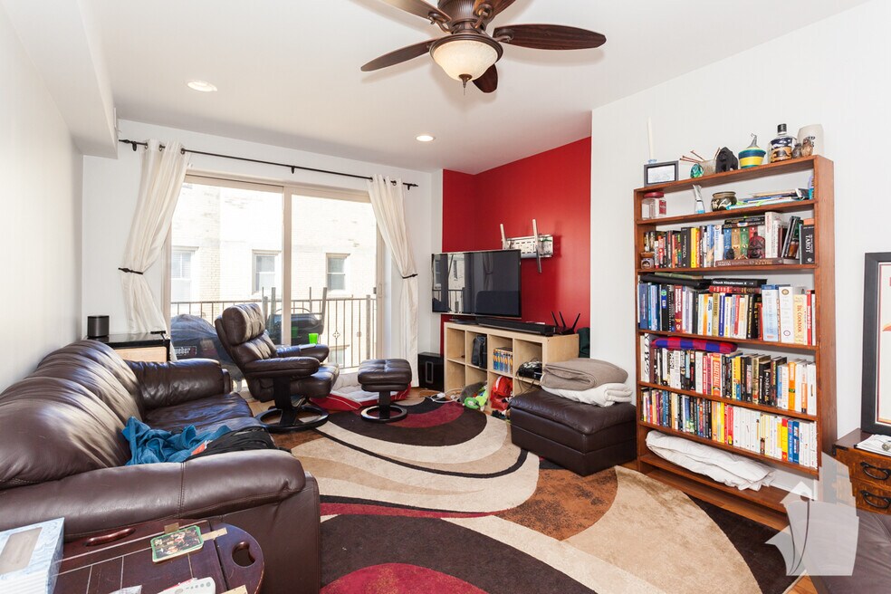 4837 N Ashland Ave unit 3, Chicago, IL 60640 - photo 1