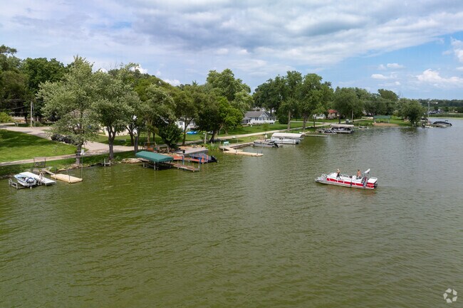 Heron Harbor offers a multitude of opportunities to enjoy time on the lakse.