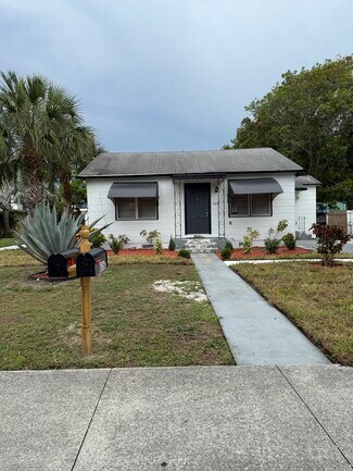 626 37th St Unit Main House, West Palm Beach, FL 33407