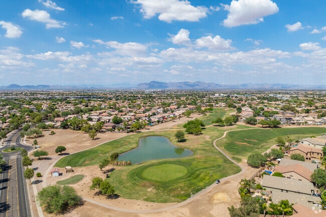 With its picturesque mountain views and tranquil atmosphere, Hastings Farms provides a peaceful retreat from the hustle and bustle of city life.