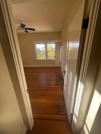 917 Macarthur Blvd, Oakland, CA 94610