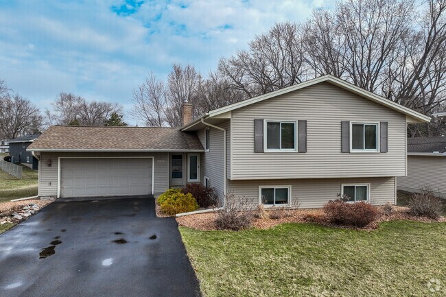 Split-level homes are common throughout the Hidden Valley neighborhood.