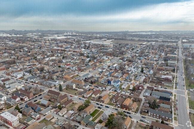 Southside residents also enjoy the walkable parks at the heart of the community.