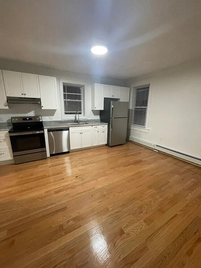 7 Greenville St Unit 4, Boston, MA 02119