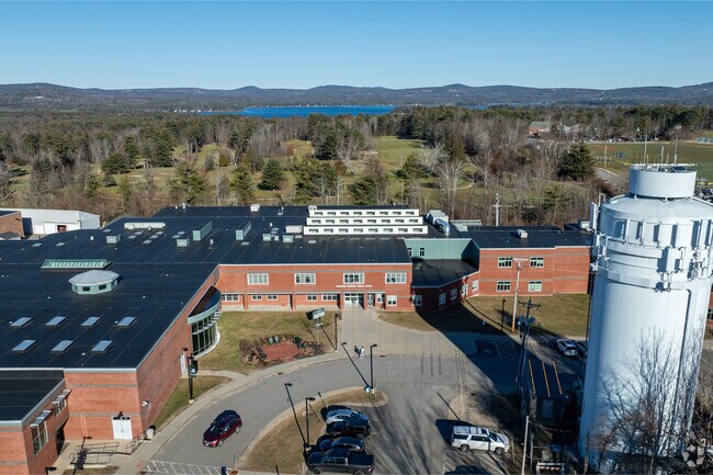 Kingswood Regional Middle School is a public school in Strafford County.