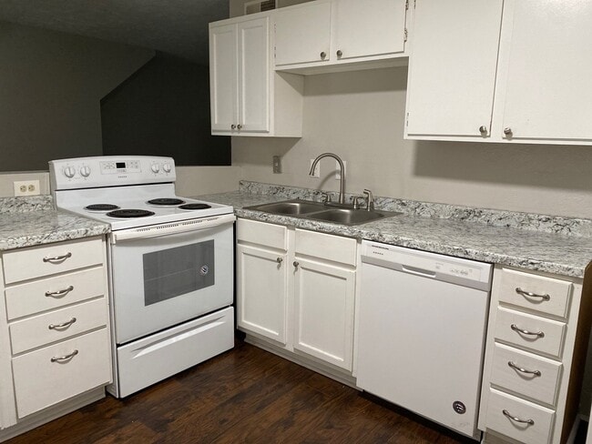 25 Brianfield Cove unit B, Jackson, TN 38305 - photo 2