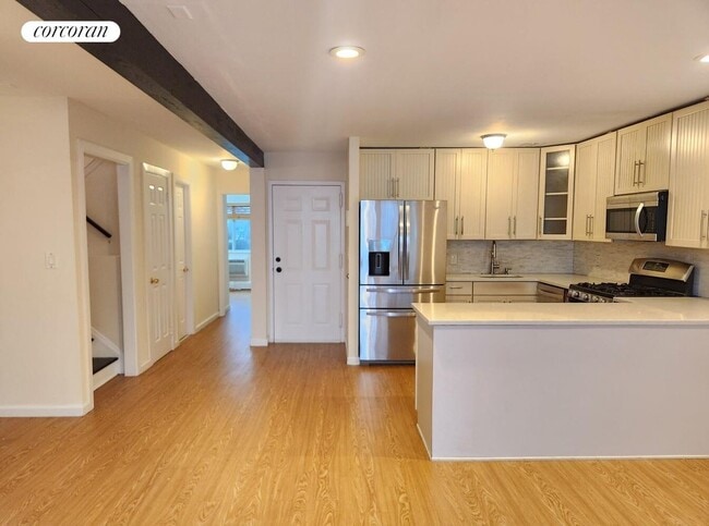 336 Howe Ave, Bronx, NY 10473 - photo 2