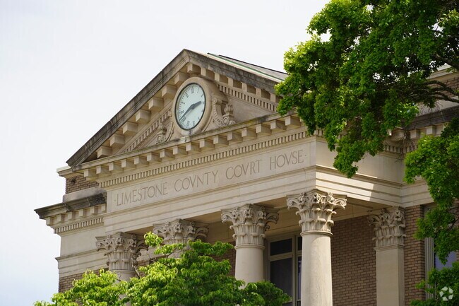 The Limestone County Courthouse serves the Athens neighborhood and district.