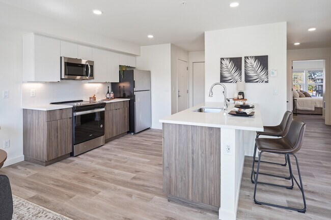 Edgewater Apartments, Bend, OR 97702 - photo 5