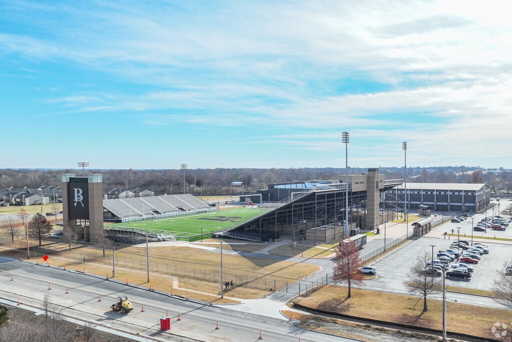 Broken Arrow High School offers top tier sporting opportunities and facilities for students