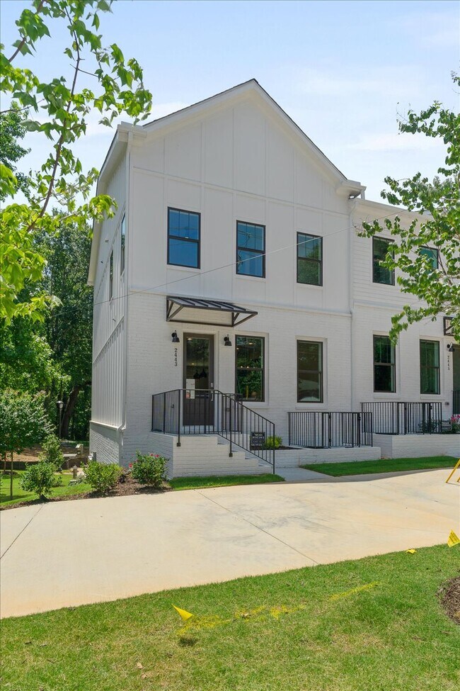 2443 Sycamore Rd NW, Atlanta, GA 30318