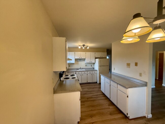 3025 N 9th St unit 1, Sheboygan, WI 53083 - photo 2