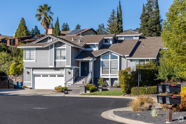 Large multi-story homes are just as common as single-level in the Cowell Terrace neighborhood.