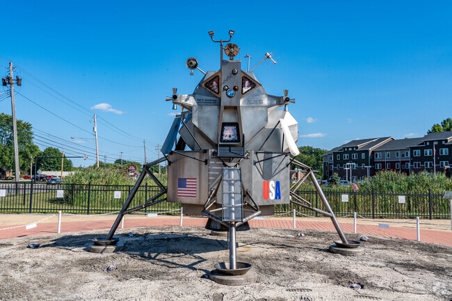 Warren recognizes the location of Neil Armstrong's first flight.