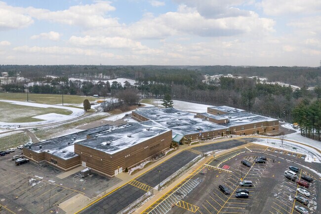 Spring Hill Elementary in Wisconsin Dells can be found at 300 Vine Street.