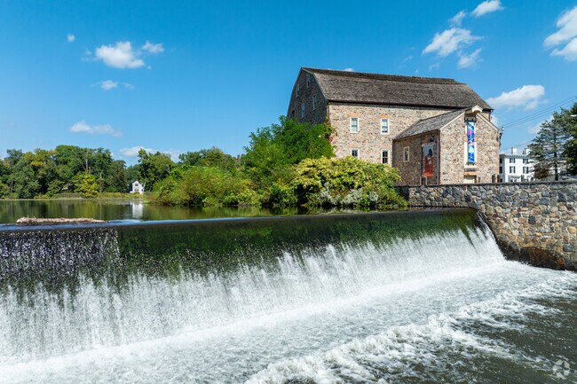 The South Branch Raritan River in Clinton, New Jersey, is a scenic and historically rich waterway with ecological, recreational, and cultural significance.