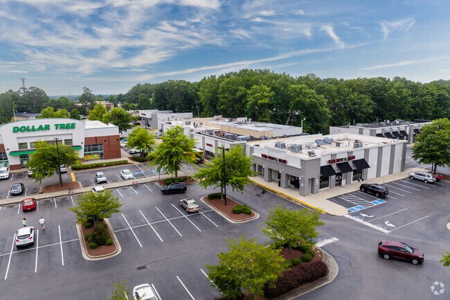 Falls Village is conveniently located in North Ridge across from North Ridge Country Club.