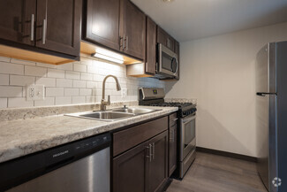 450 Briar Ln NE, Grand Rapids, MI 49503