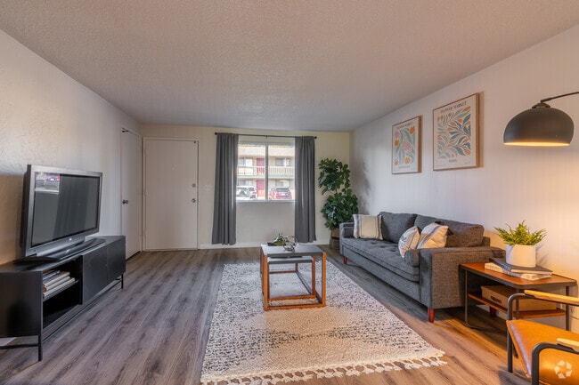 1BE, 1BA - 740SF - Living Room